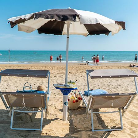 Hotel Parigi Bibione Exterior photo