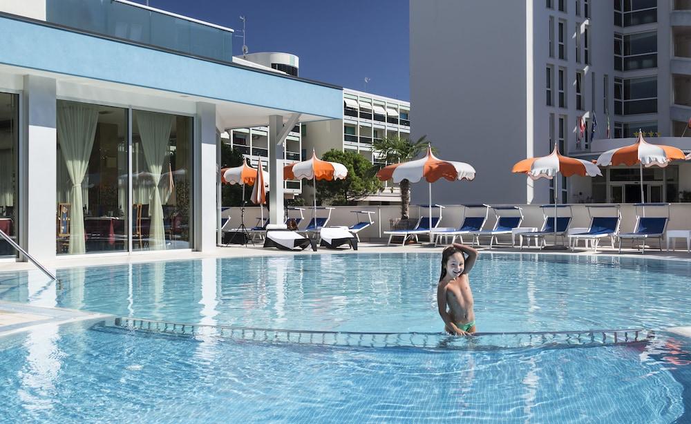 Hotel Parigi Bibione Exterior photo