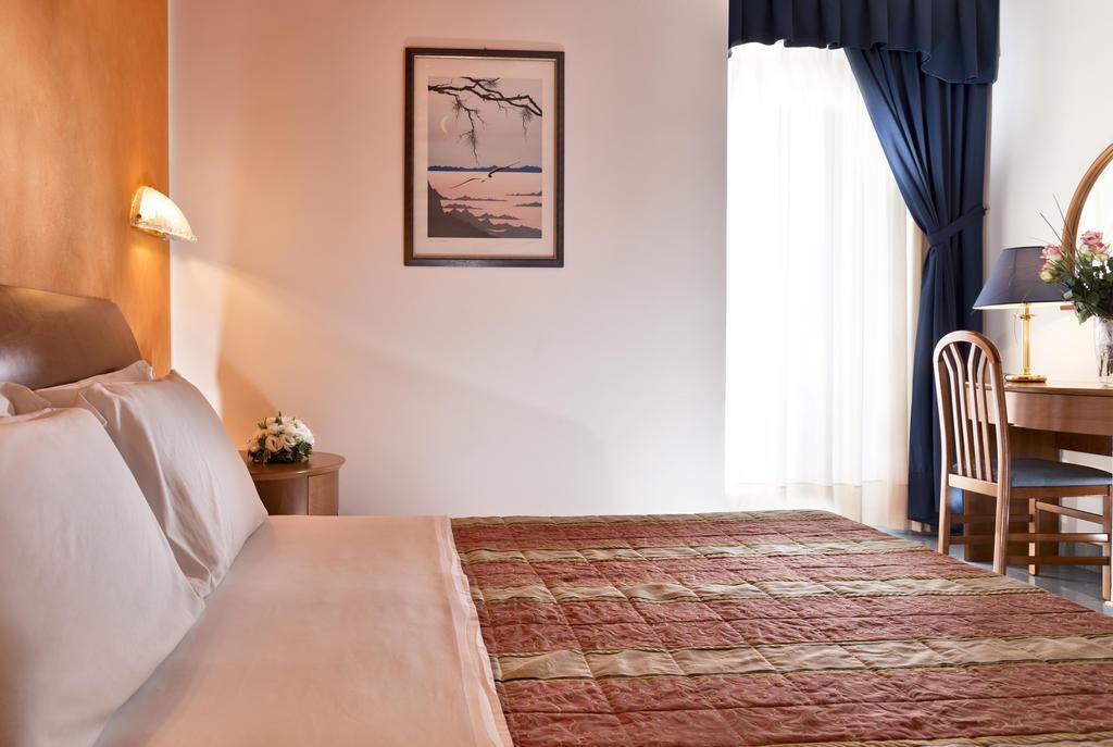 Hotel Parigi Bibione Exterior photo
