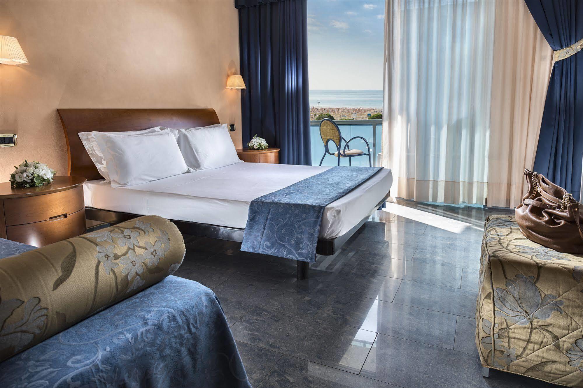 Hotel Parigi Bibione Exterior photo