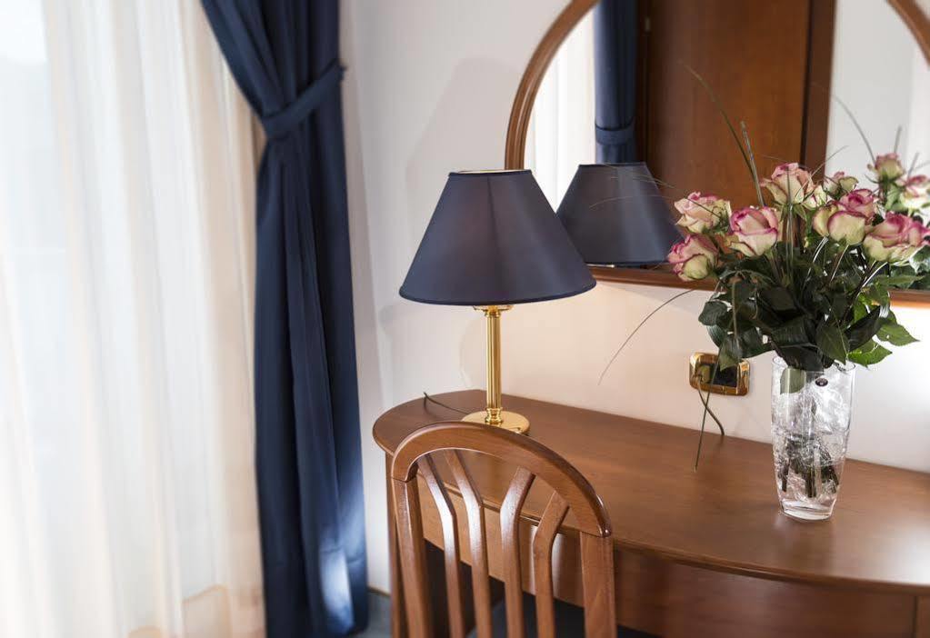 Hotel Parigi Bibione Exterior photo