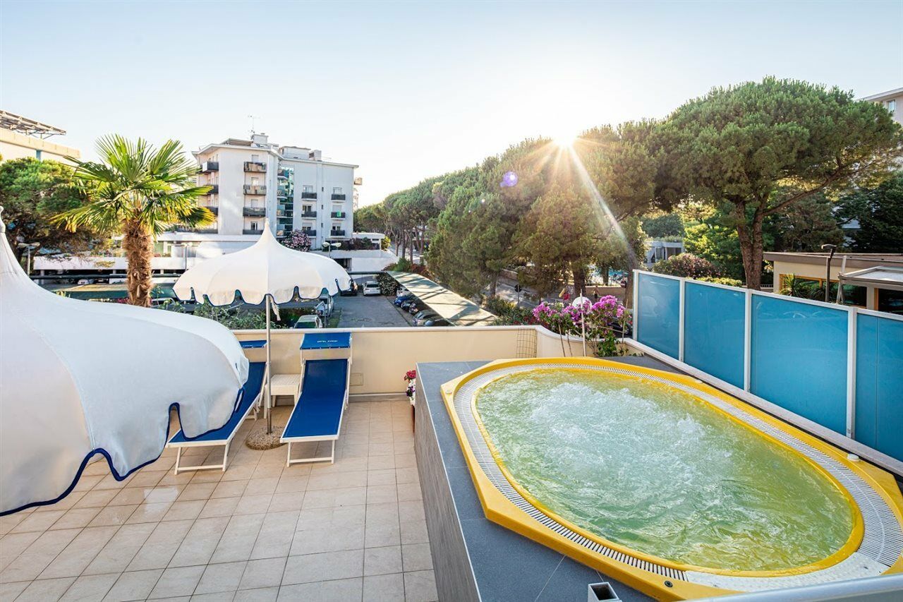 Hotel Parigi Bibione Exterior photo